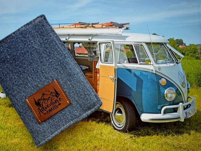 Handgemachtes Federpennal oder eine Reisepasshülle – Beispiel 1