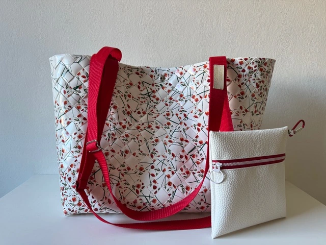 Individuell geflochtene Tasche aus robuster LKW-Plane – Beispiel 11