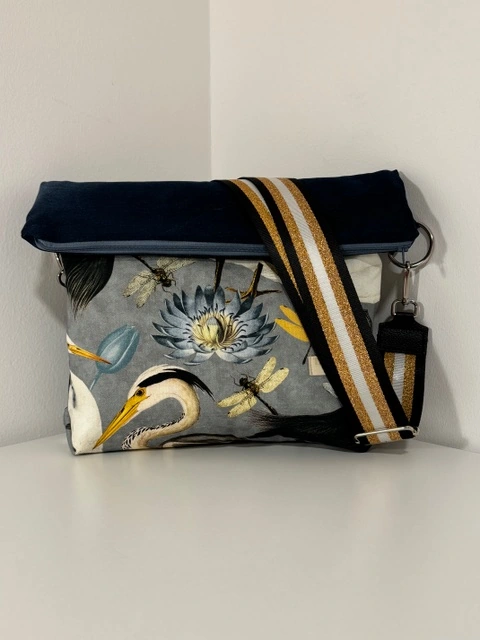 Fold-over Bag mit sicherer Umschlagklappe – Foto 1