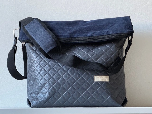Fold-over Bag mit sicherer Umschlagklappe – Foto 2