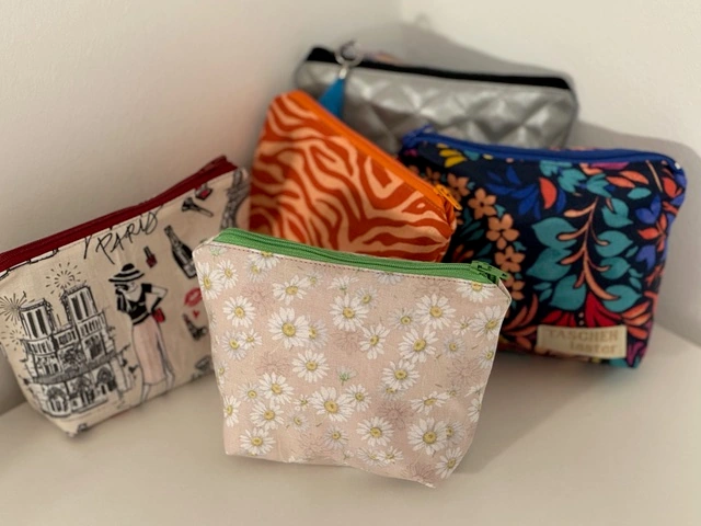 Waschbare Kosmetiktasche aus farbigem Stoff – Beispiel 1