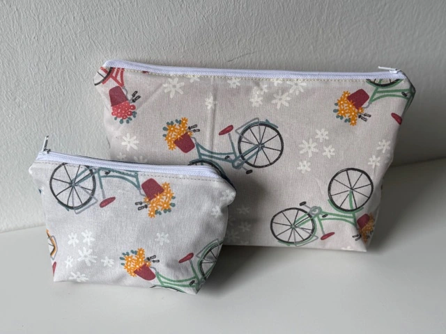 Waschbare Kosmetiktasche aus farbigem Stoff – Beispiel 10