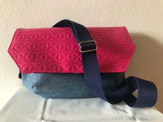 Kleine Nachtschwärmerin-Abendtasche – Foto 2