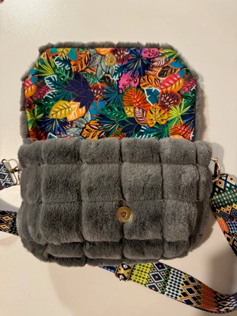 Kleine Nachtschwärmerin-Abendtasche – Foto 9