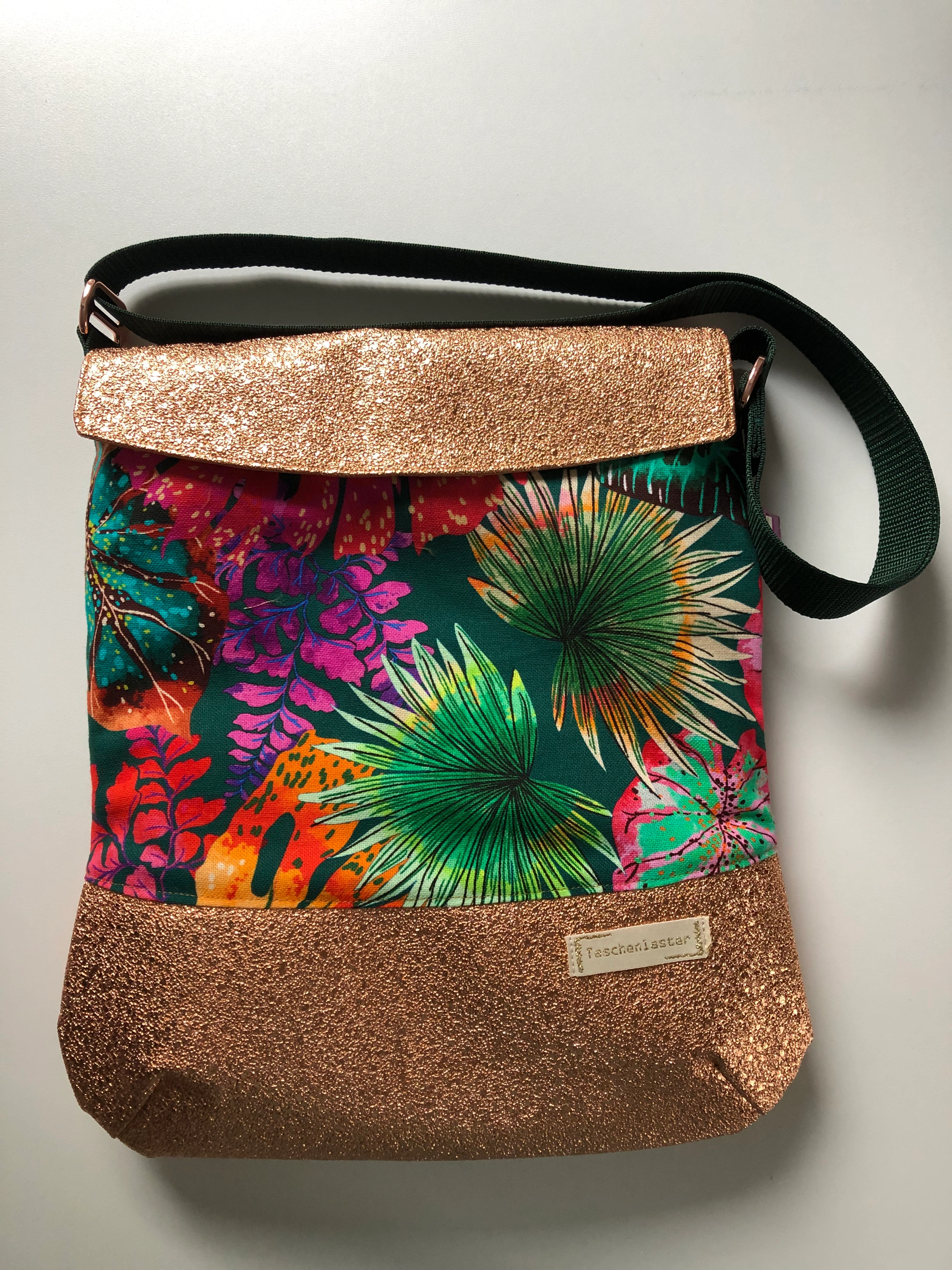 Ultima-Tasche mit tropischem Blättermuster und roségoldenen Details